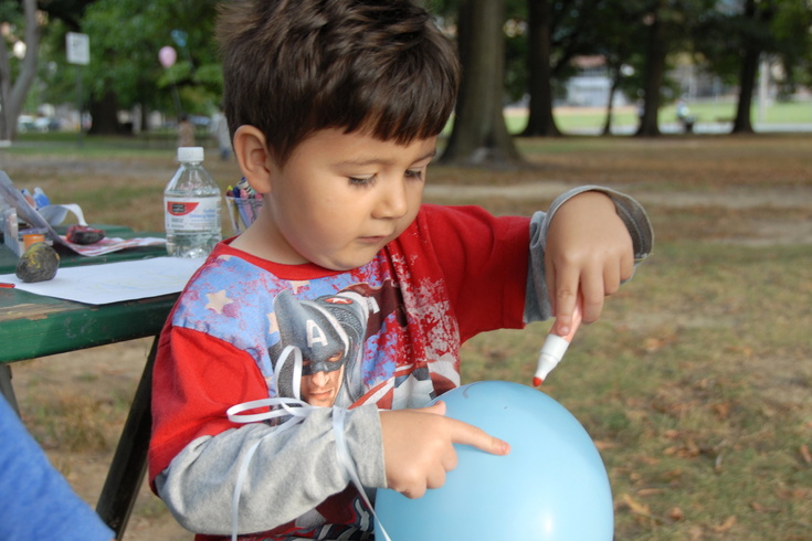 drawing on the balloon