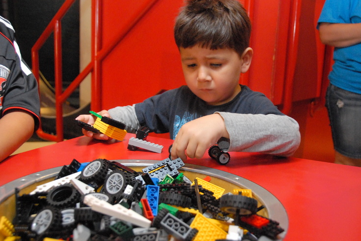 Legoland car building